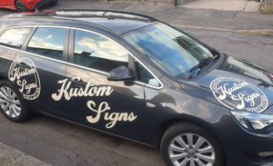Vehicle graphics specialists